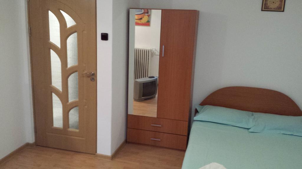 Rent House Unirii Appartamento Bucarest Esterno foto