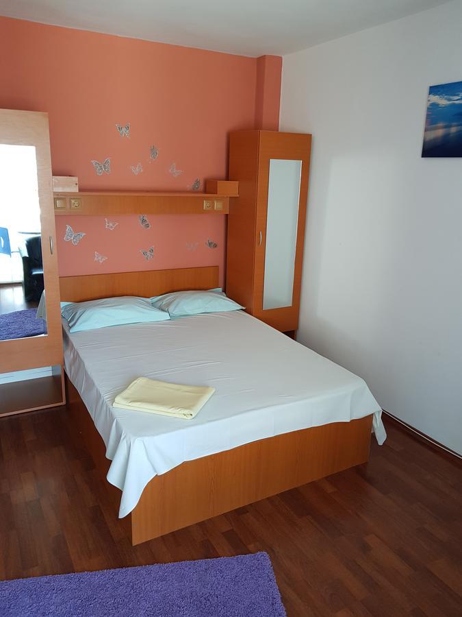 Rent House Unirii Appartamento Bucarest Esterno foto