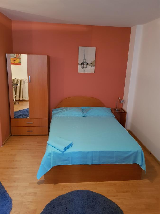 Rent House Unirii Appartamento Bucarest Esterno foto