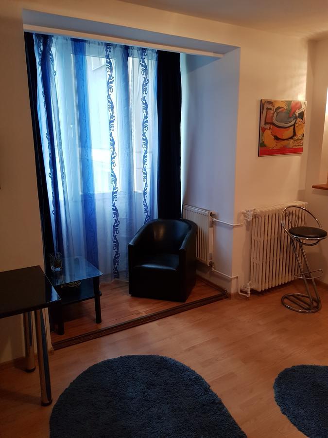 Rent House Unirii Appartamento Bucarest Esterno foto